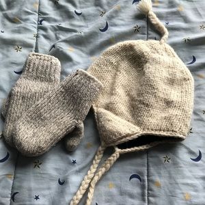 Winter hat and Mitten set!